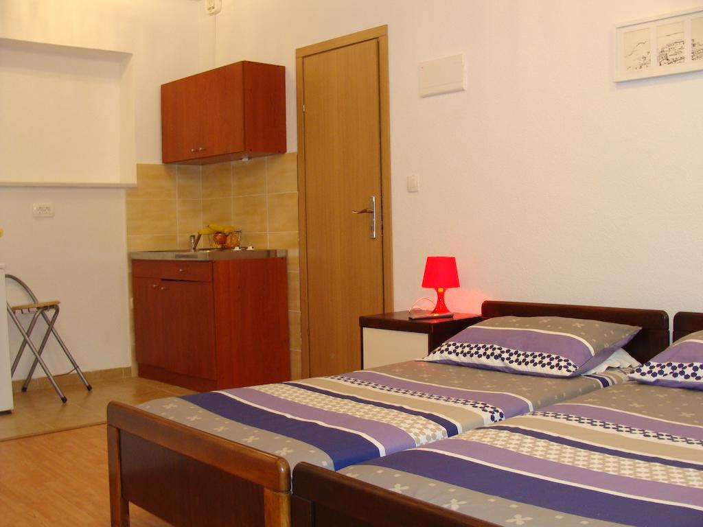 Guesthouse Boris Labin  Værelse billede
